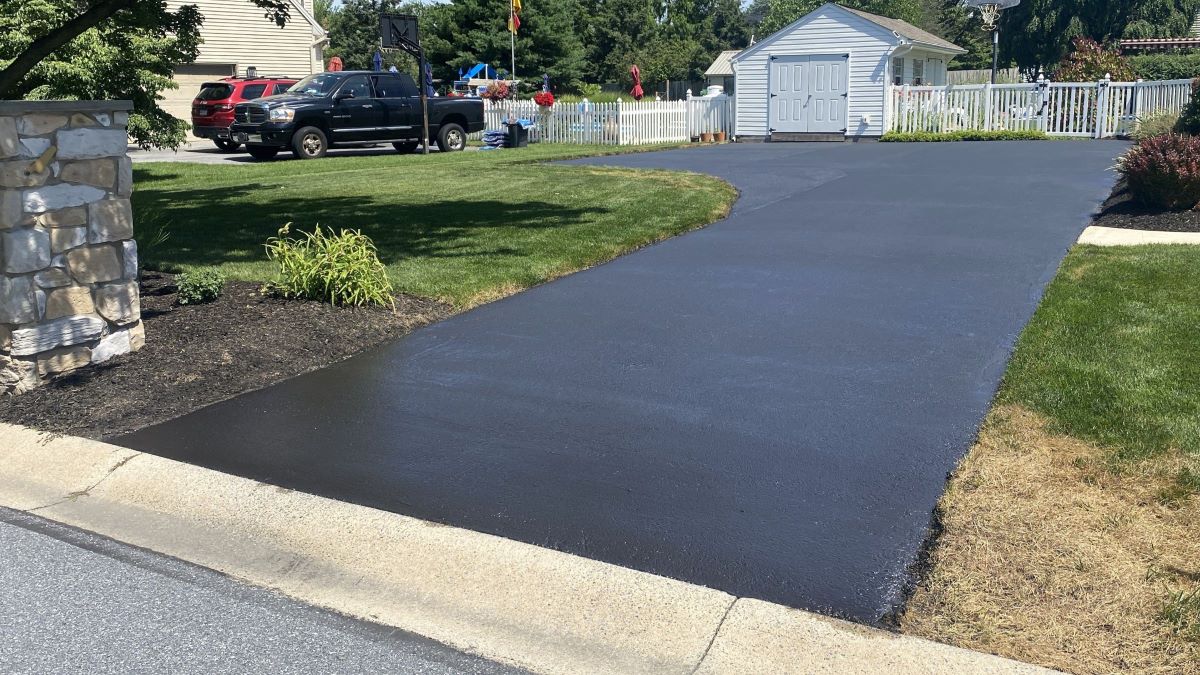 Benefits of Driveway Sealcoating in Palmyra, PA