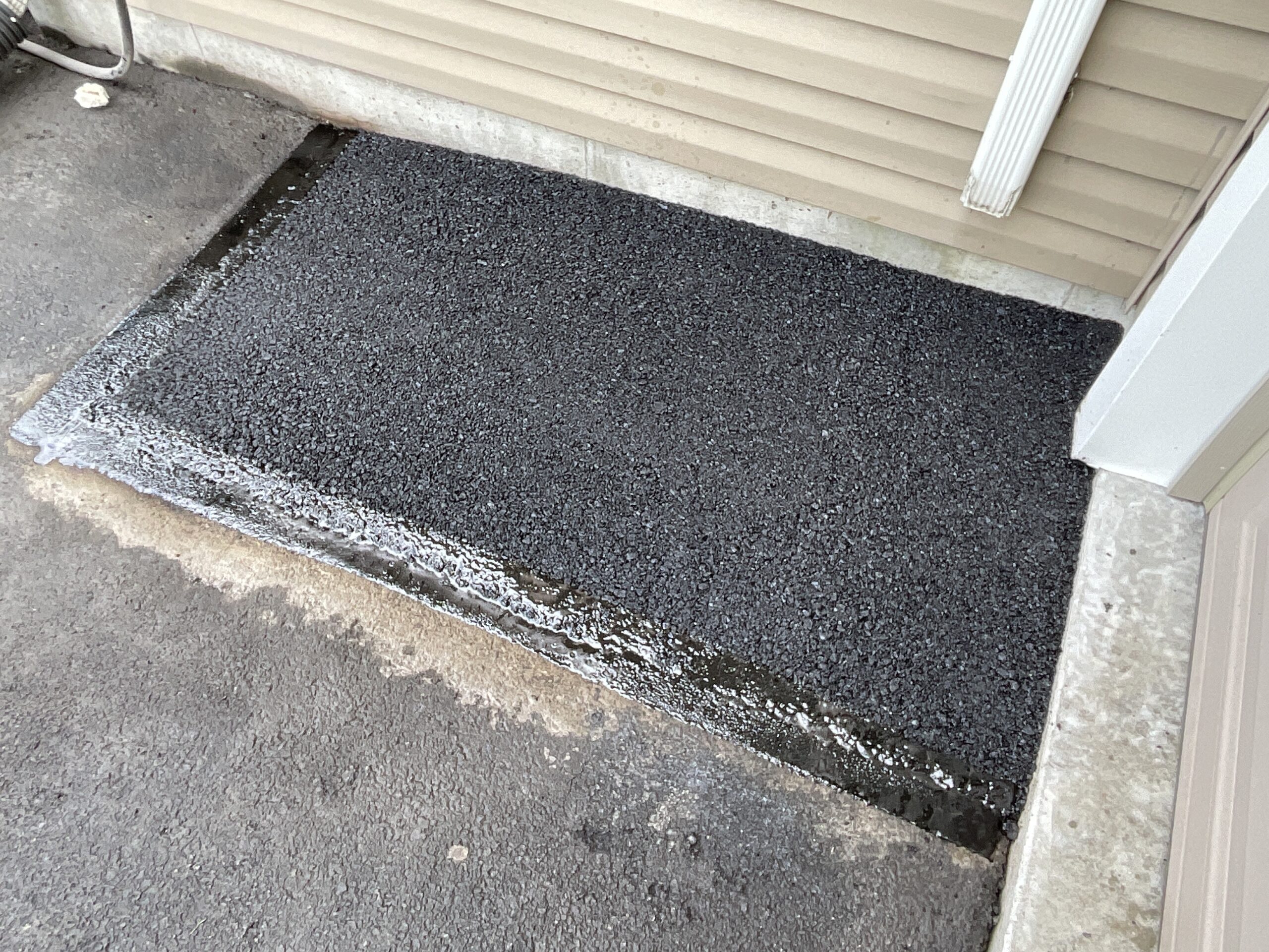 Asphalt Patch and Sealcoating Repair for a Residential Driveway in Elizabethtown, PA