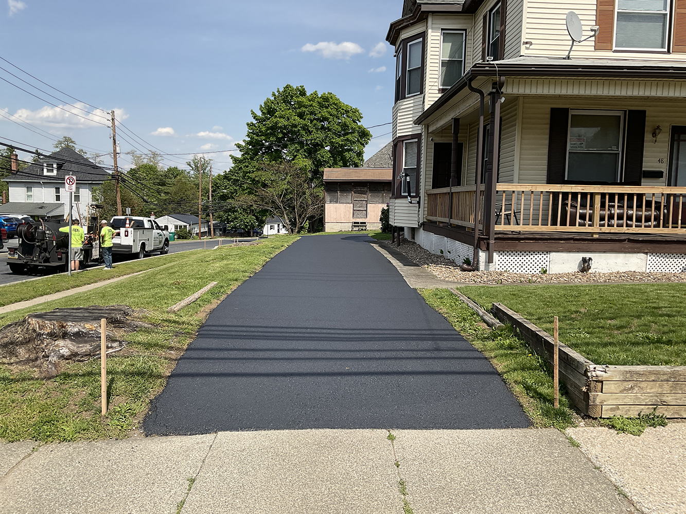 Fresh Curb Appeal in Enola, PA: A Brush-Applied Driveway Sealcoat Transformation